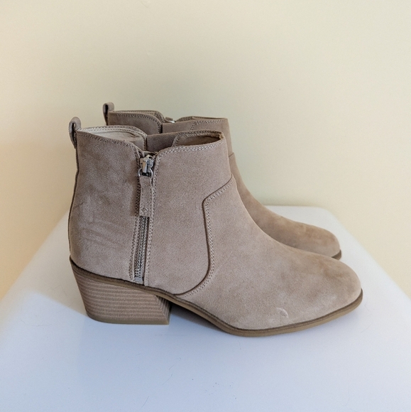 Dr. Scholl's Tan Suede Ankle Boots - Picture 1 of 6